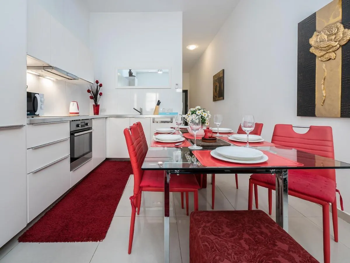 Sliema Quiet & Modern Maisonette Apartment