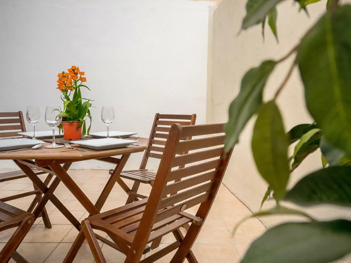 Sliema Quiet & Modern Maisonette 0*,