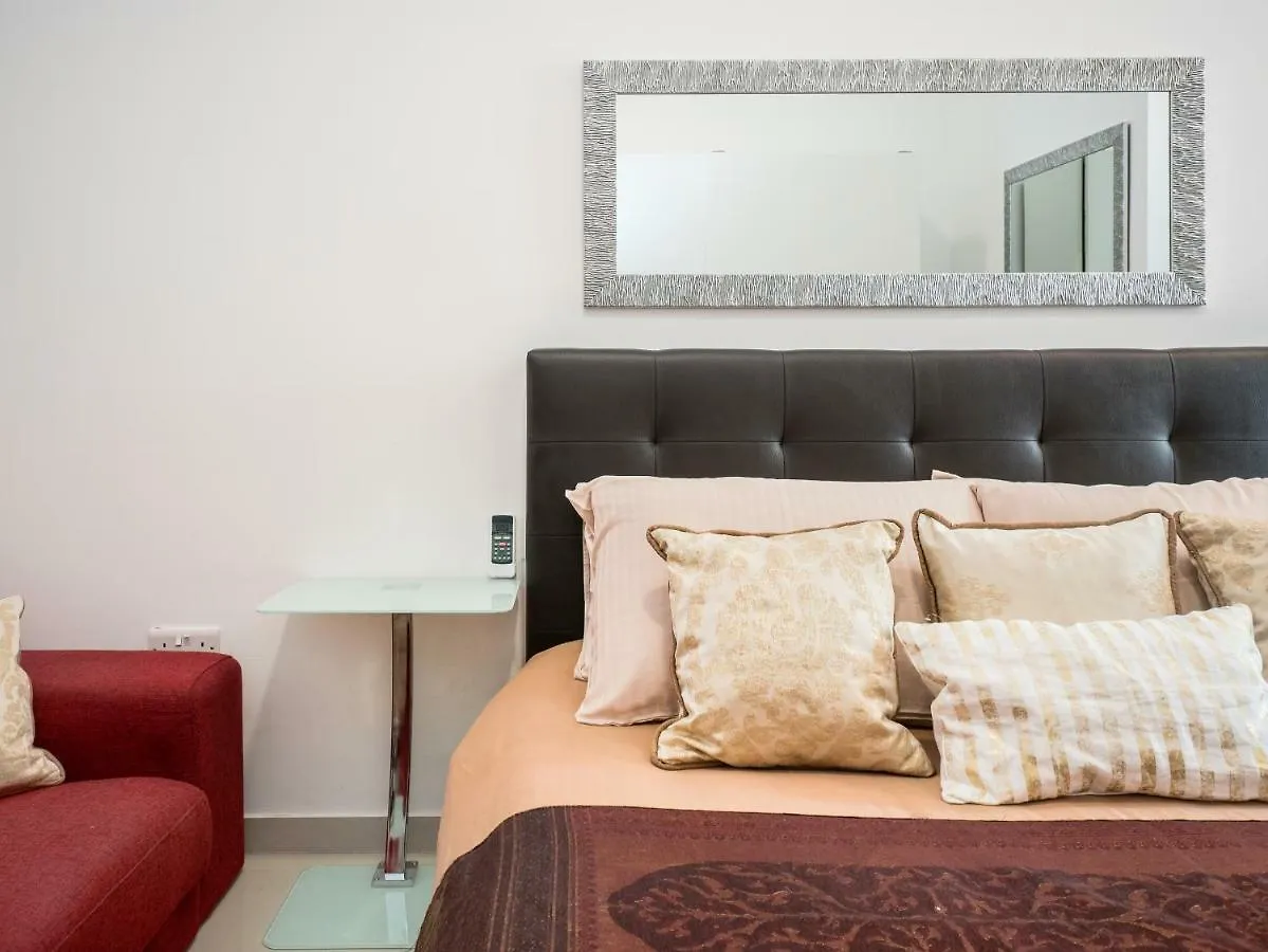 Apartment Sliema Quiet & Modern Maisonette